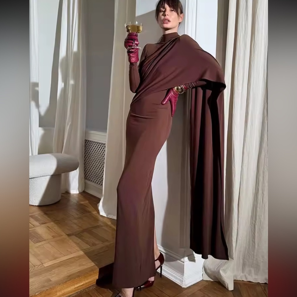 Stunning chocolate brown gown dress with dramatic cape sleeve size small helsa